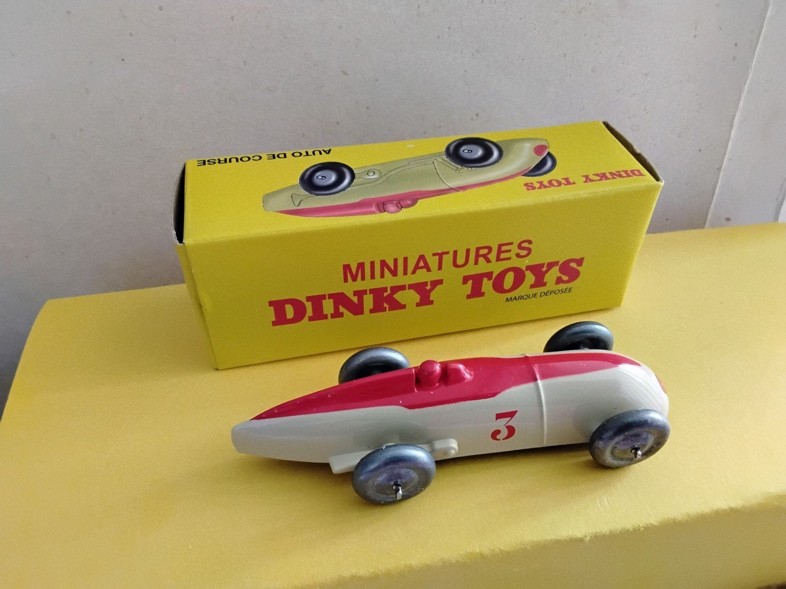 DINKY TOYS ATLAS   AUTO DE COURES  NO  23  A, Ophalen of Verzenden, Auto, Dinky Toys