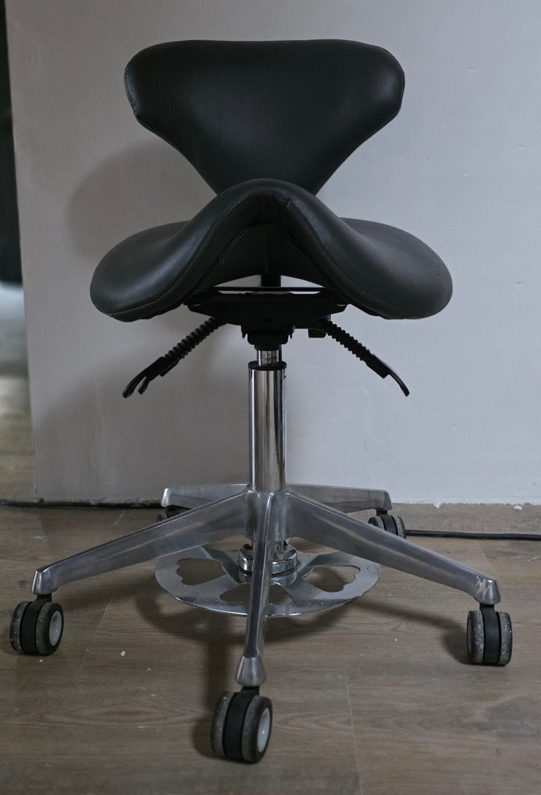 Ergonomische Zadelkruk met Rugleuning - grijs, Ophalen, Gebruikt, Zwart, Bureaukruk