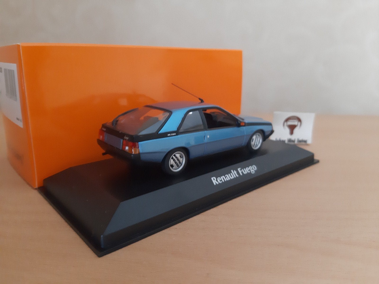 Renault Fuego 1984 blauw-metallic van Maxichamps 1:43, Overige merken, Auto, Nieuw, Ophalen of Verzenden