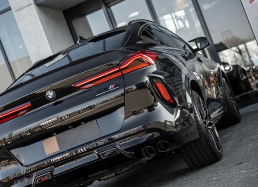 BMW X6 M Competition | Carbon | Pano | Dealerhistoriek, Auto's, BMW, Automaat, 2270 kg, 4395 cc, 3000 kg