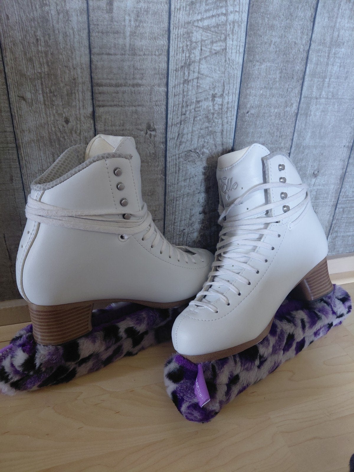 Jackson Elle kunstschaatsen - Zo goed als nieuw, Sport en Fitness, Schaatsen, Ophalen of Verzenden, Zo goed als nieuw, Kunstschaatsen