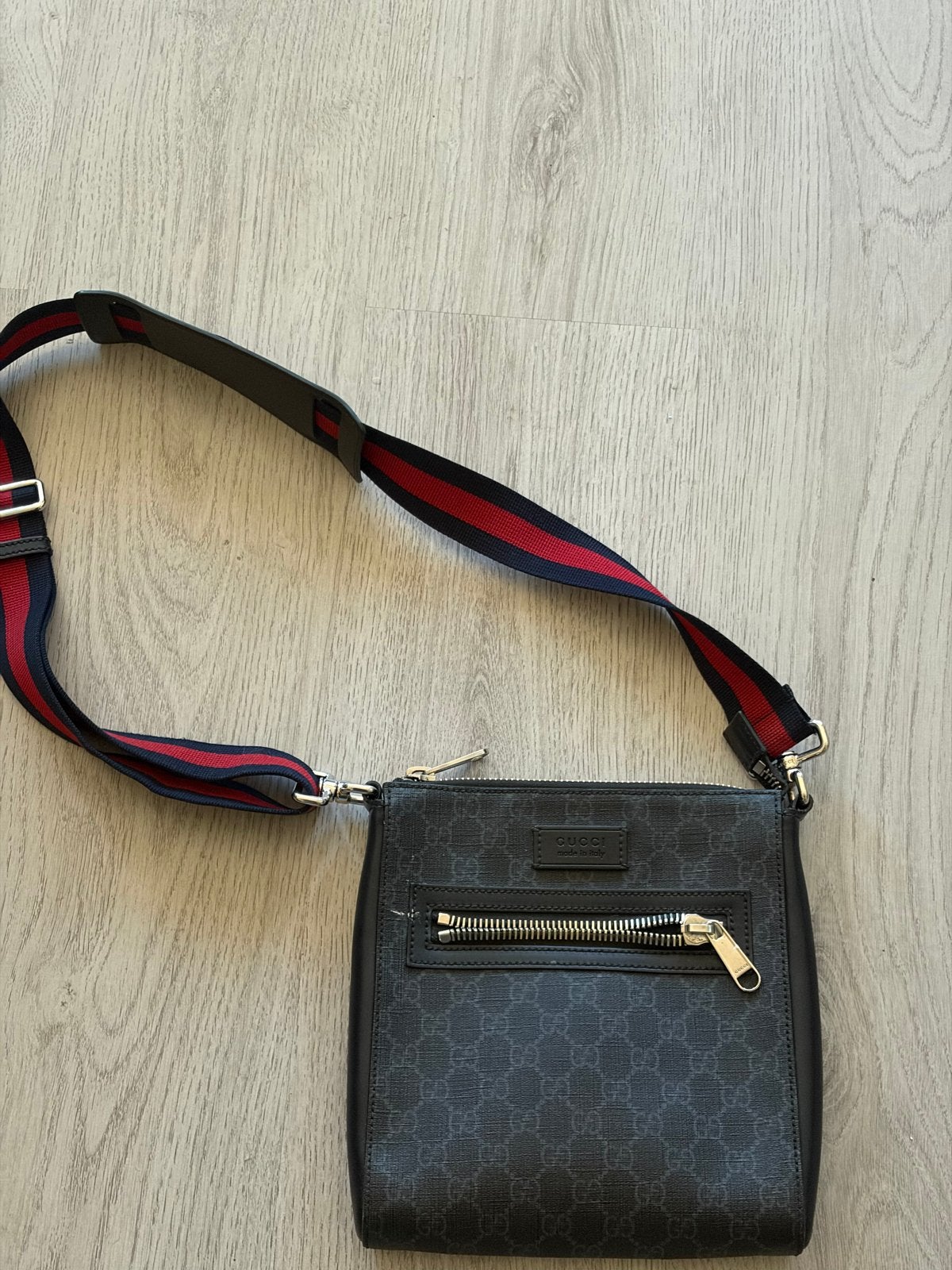 Gucci Supreme Schoudertas - Zwart, Ophalen of Verzenden, Zo goed als nieuw, Zwart, Schoudertasje