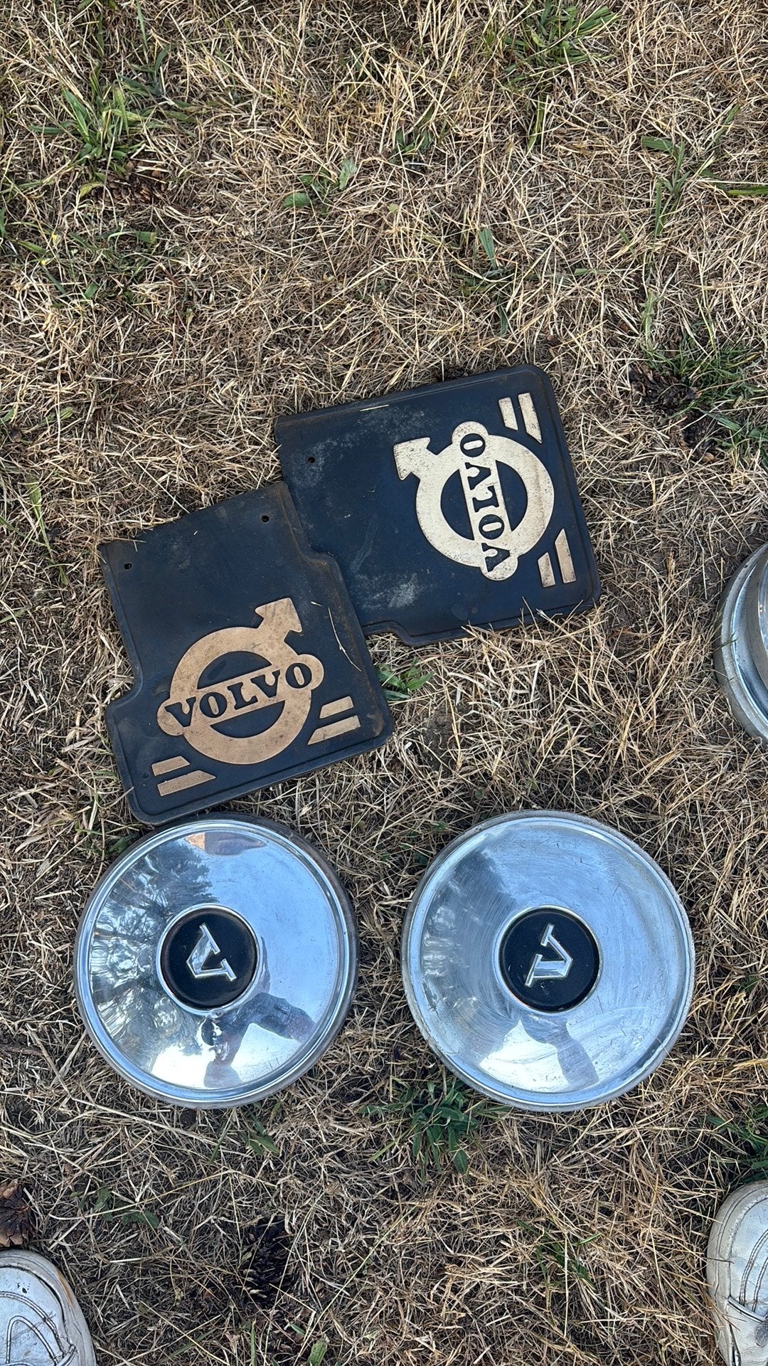 Volvo 2x spatlappen 4x wieldoppen, Ophalen, Gebruikt