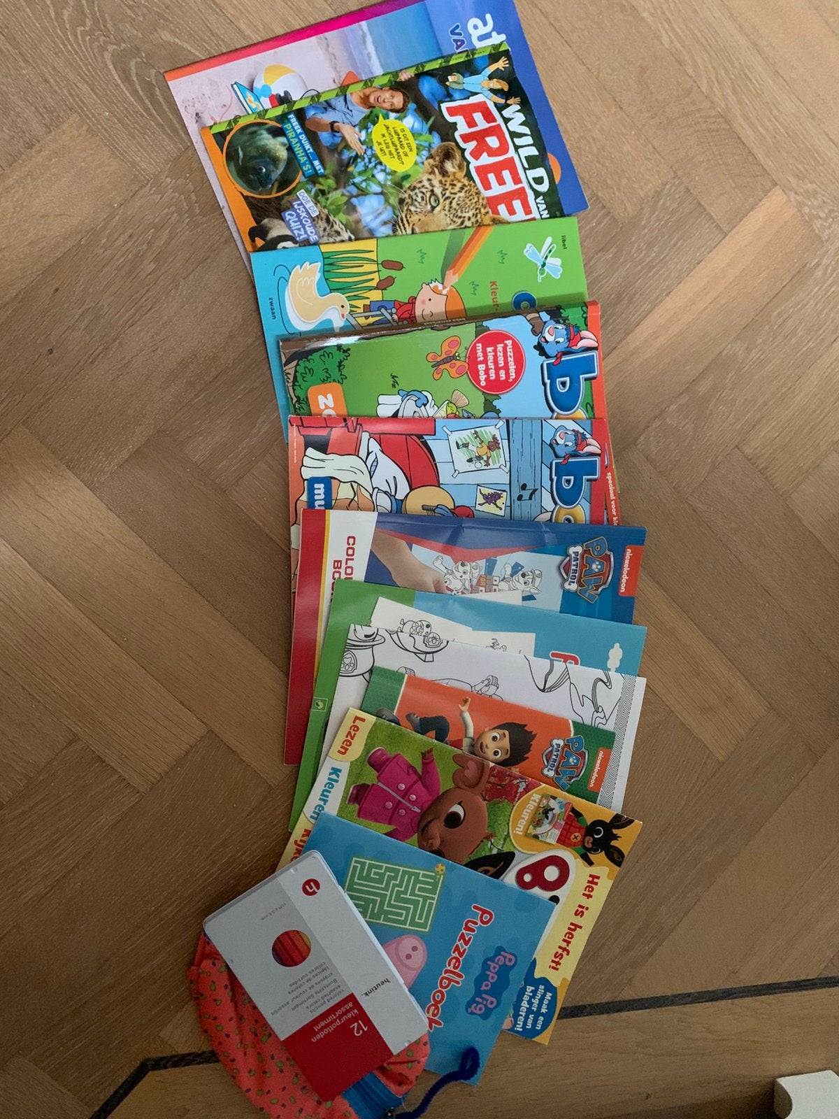 Compilatie puzzel/teken en spelletjestijdschriften, Ophalen of Verzenden, Zo goed als nieuw