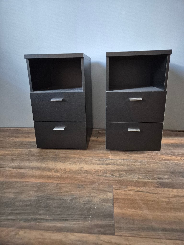 Set van 2 nachtkastjes (Leen Bakker), Ophalen, Minder dan 45 cm, 55 tot 70 cm, Zo goed als nieuw