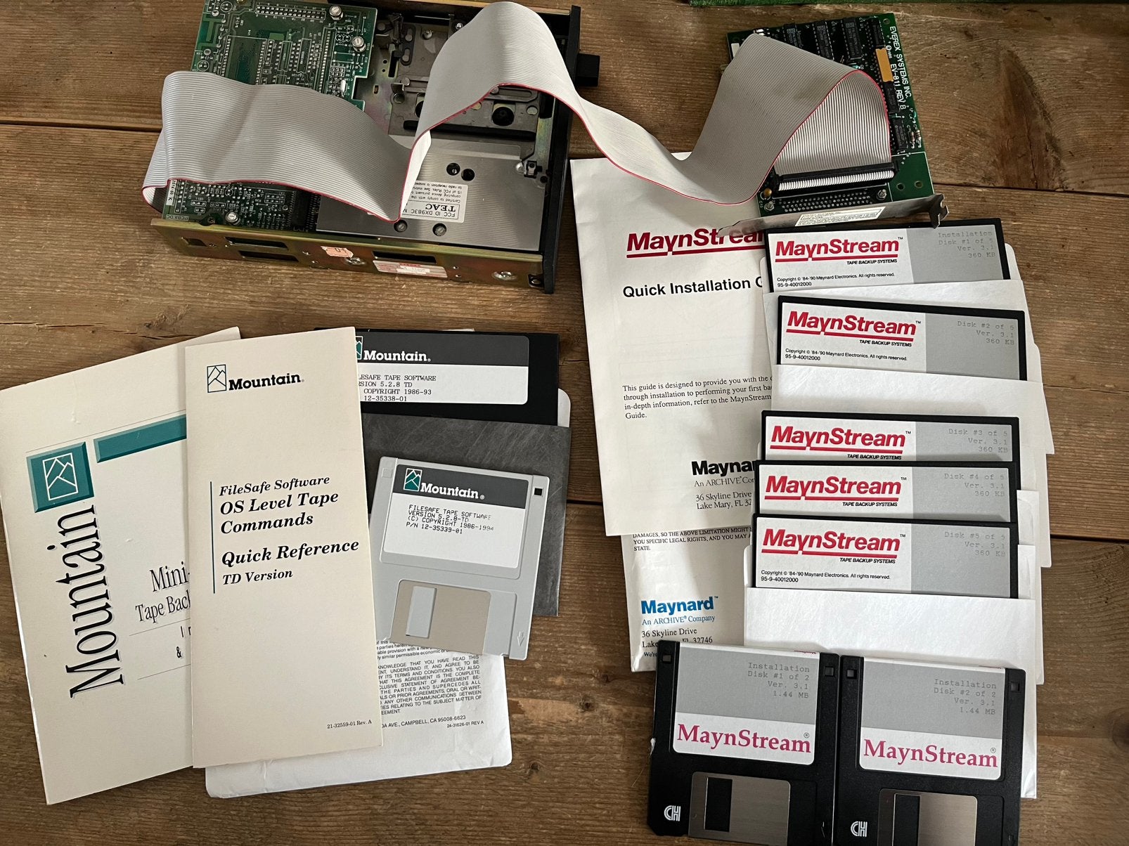 TEAC MT-2ST tape drive + software, Computers en Software, Ophalen of Verzenden