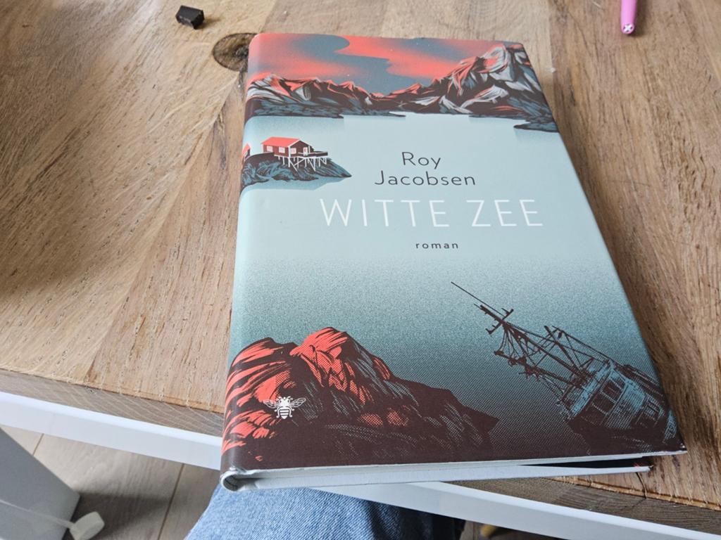 Roy Jacobsen - Witte zee, Boeken, Ophalen of Verzenden, Zo goed als nieuw, Roy Jacobsen