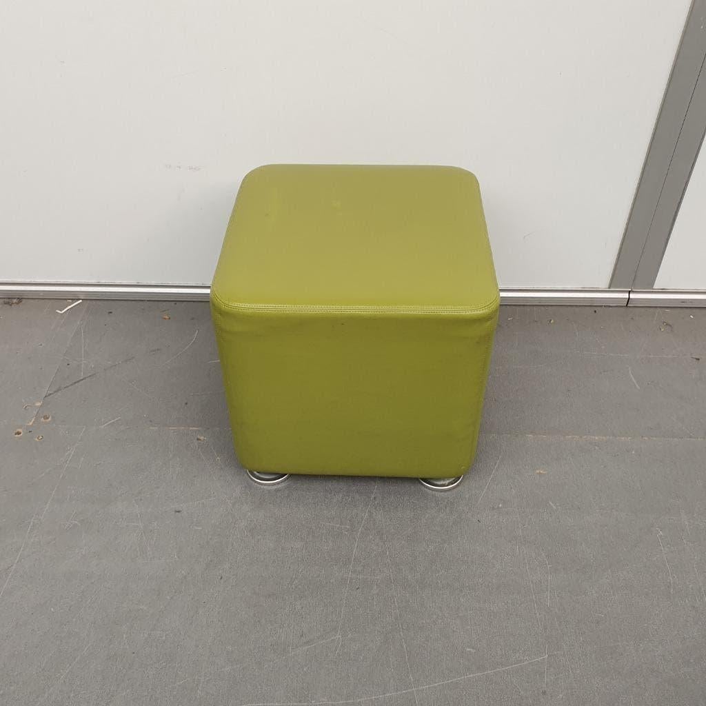 Steelcase Sarrebourg pouf - groene skai, Huis en Inrichting, Banken | Voetenbanken en Poefen, Ophalen, Gebruikt, 125 cm of meer