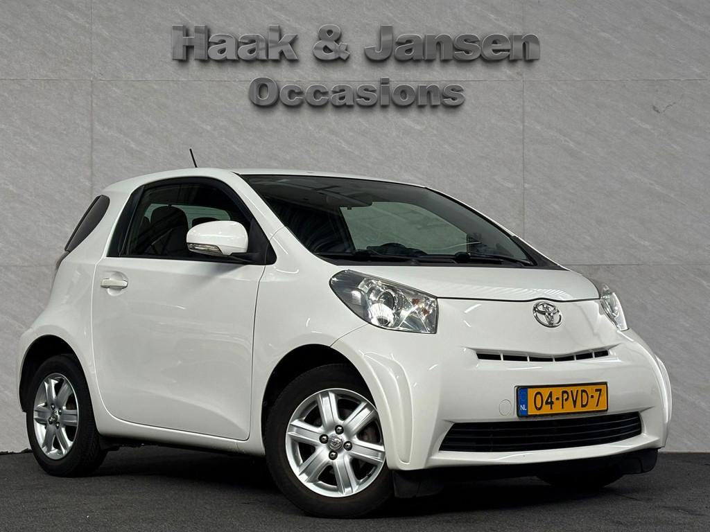 Toyota IQ 1.0 VVTi Comfort Airco Tomtom E-ramen, Auto's, Toyota, Gebruikt, 4 stoelen, Origineel Nederlands, Bedrijf