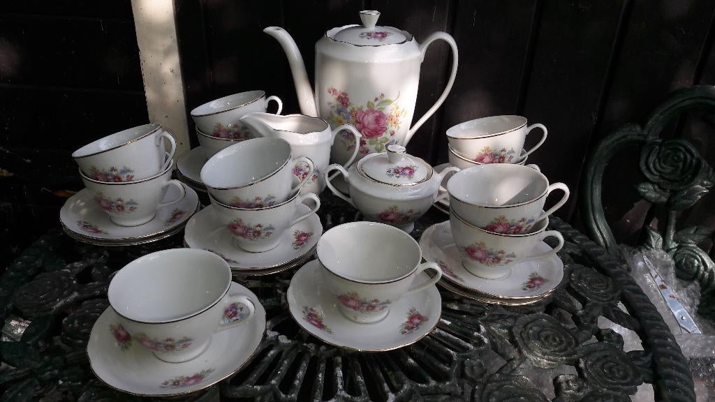 Koffie servies Chodziez Poland met groot bloemboeket roos, Ophalen of Verzenden