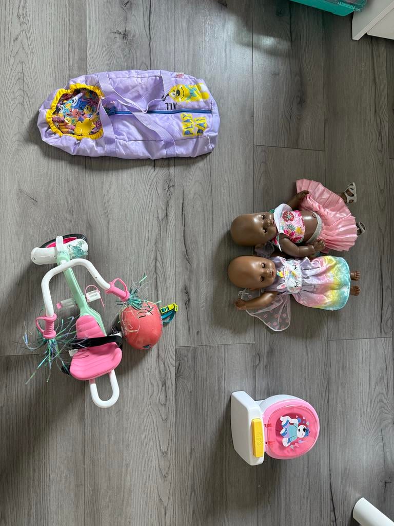 Baby Born poppen, Potje en Driewieler met Helm, Ophalen, Zo goed als nieuw, Roze, Meisje