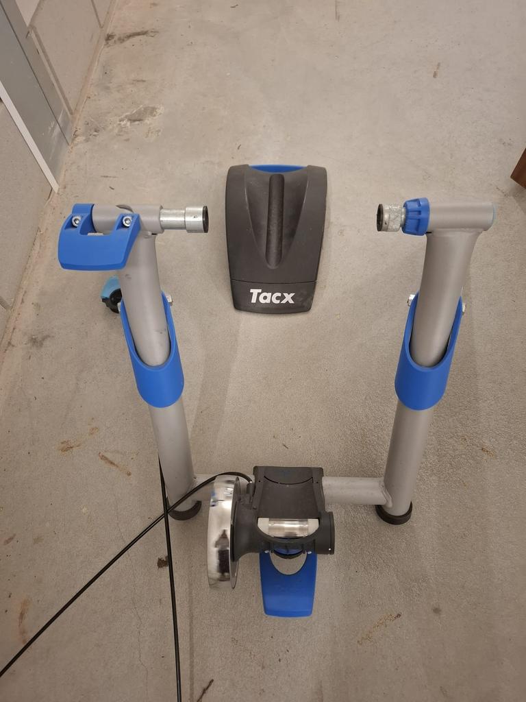 Tacx Satori Smart T2400, Sport en Fitness, Wielrennen, Ophalen, Zo goed als nieuw, Overige typen