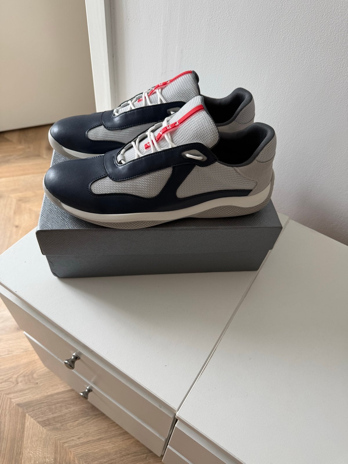 Prada heren sneakers maat 45 – nieuw – doos & stofzak, Ophalen, Nieuw, Blauw, Sneakers of Gympen