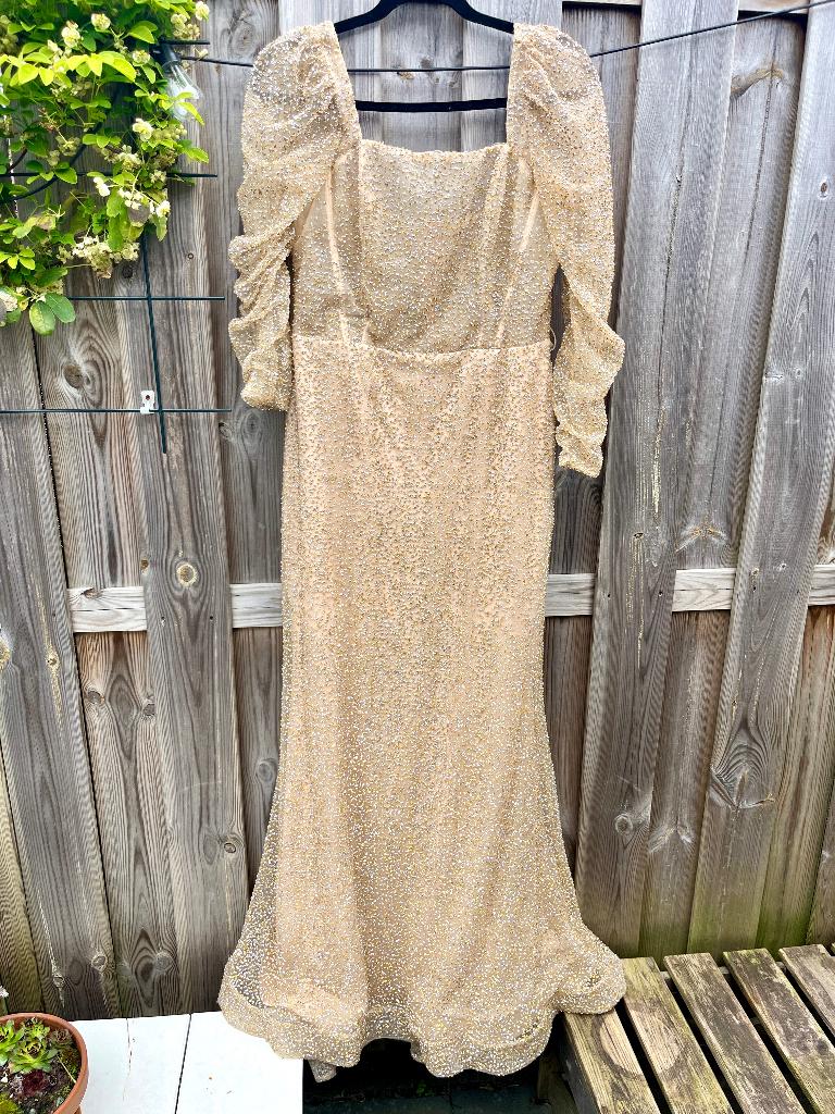 Prachtige bijzondere jurk met glitters, Maat 38/40 (M), Beige, Ophalen of Verzenden, Gedragen