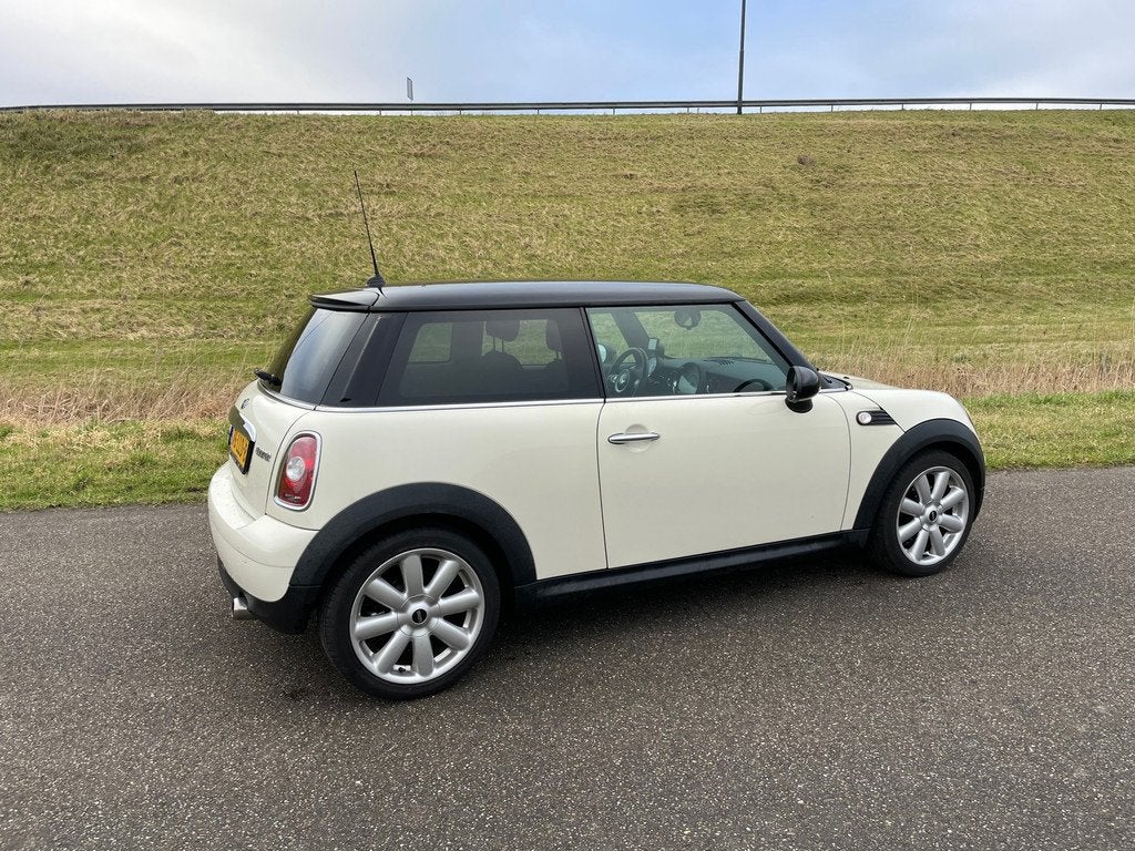 Mini Mini 1.6 Cooper, Auto's, Mini, Voorwielaandrijving, Gebruikt, 750 kg, 4 stoelen