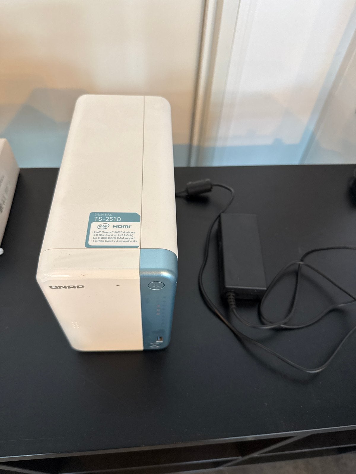 QNAP NAS server TS-251D - Zo goed als nieuw, Computers en Software, Ophalen, Zo goed als nieuw