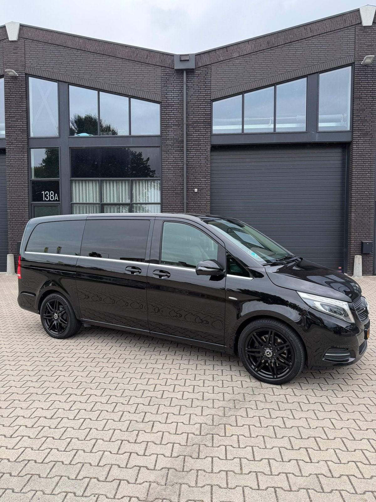 Mercedes-Benz V250d Lang Avantgarde Prijs INC BTW, Euro 6, 2500 kg, Zwart, Bruin