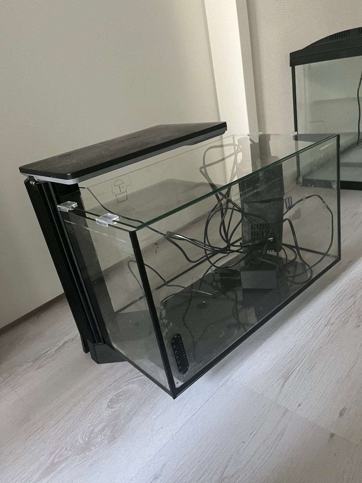 Superfish Quadro 40 pro, Ophalen, Zo goed als nieuw, Leeg aquarium