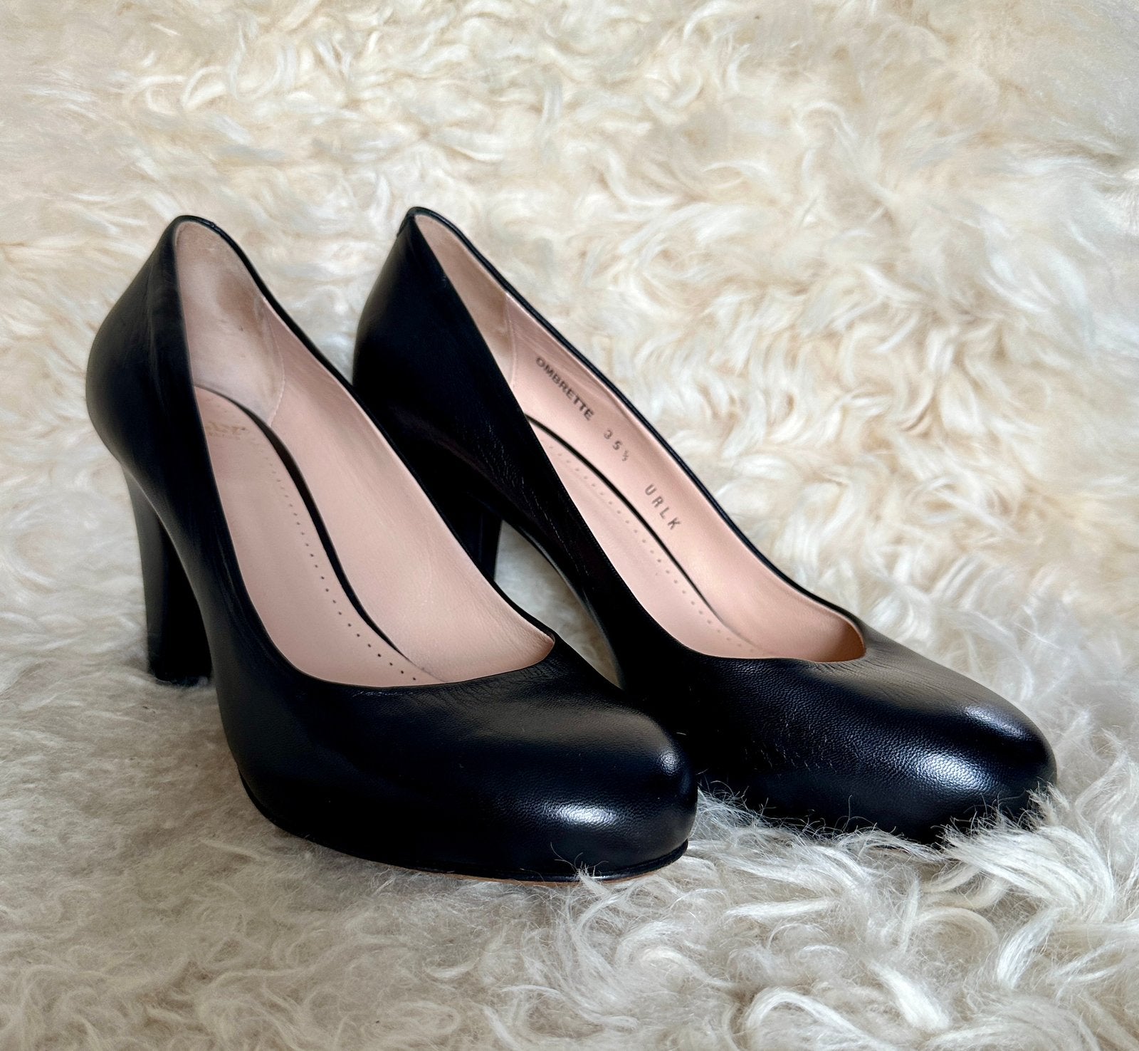 Bally Pumps - Elegante Zwarte Leren Hakken, Kleding | Dames, Schoenen, Ophalen of Verzenden, Zo goed als nieuw, Zwart, Pumps