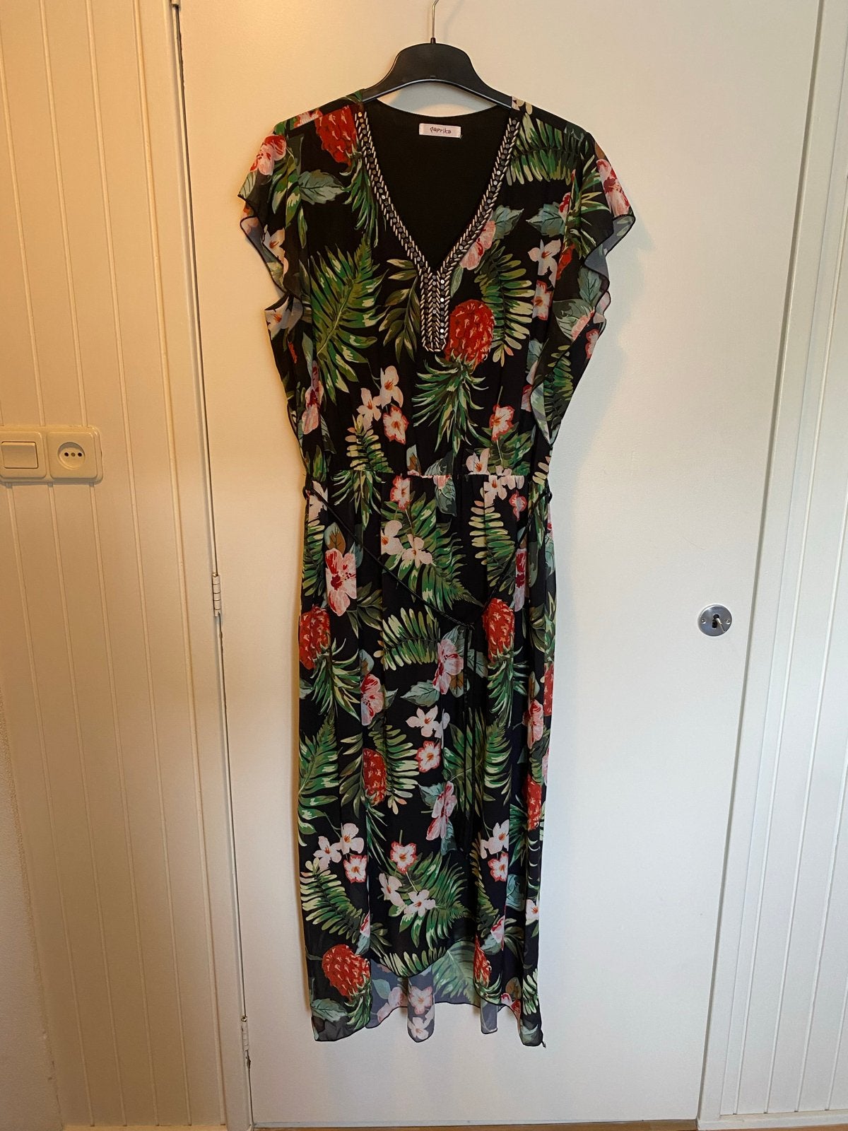 Paprika Zomerjurk maat 44, Tropische Print en Kraalaccenten, Zwart, Maat 42/44 (L), Ophalen of Verzenden, Zo goed als nieuw