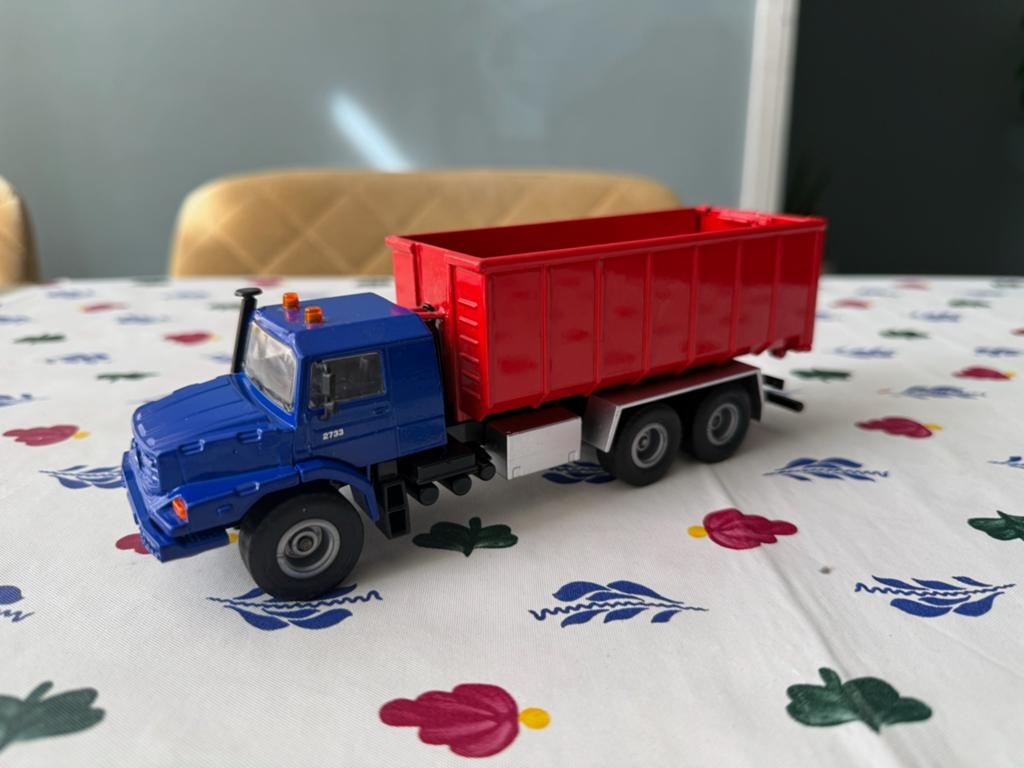 Siku 3546 Mercedes Benz Zetros Met Afhaalcontainer - zgan, Ophalen of Verzenden, Zo goed als nieuw, Bus of Vrachtwagen