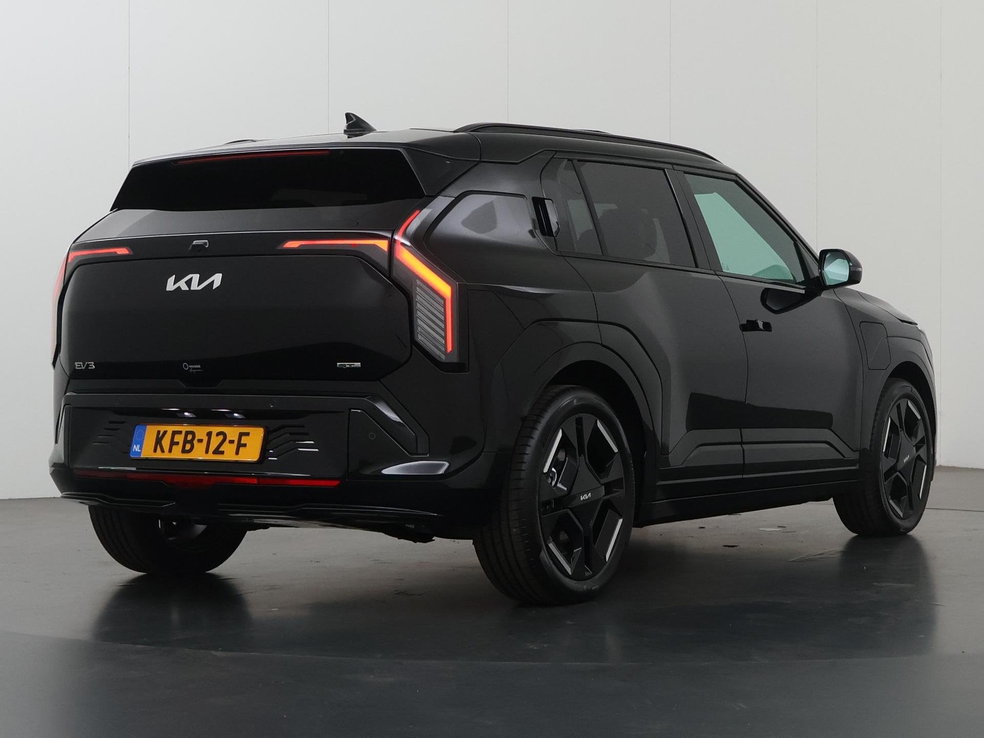 Kia EV3 GT-Line 81.4 kWh | Panoramaschuifdak | Harman Kardon, 510 min, Zwart, 33 min, Zwart