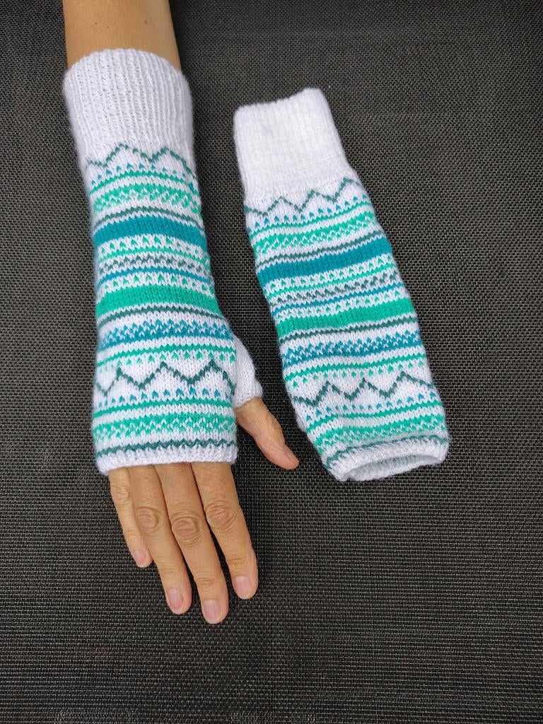 nieuwe unieke fijngebreide lange handschoenen, Kleding | Dames, Mutsen, Sjaals en Handschoenen, Ophalen of Verzenden, Nieuw, Handschoenen