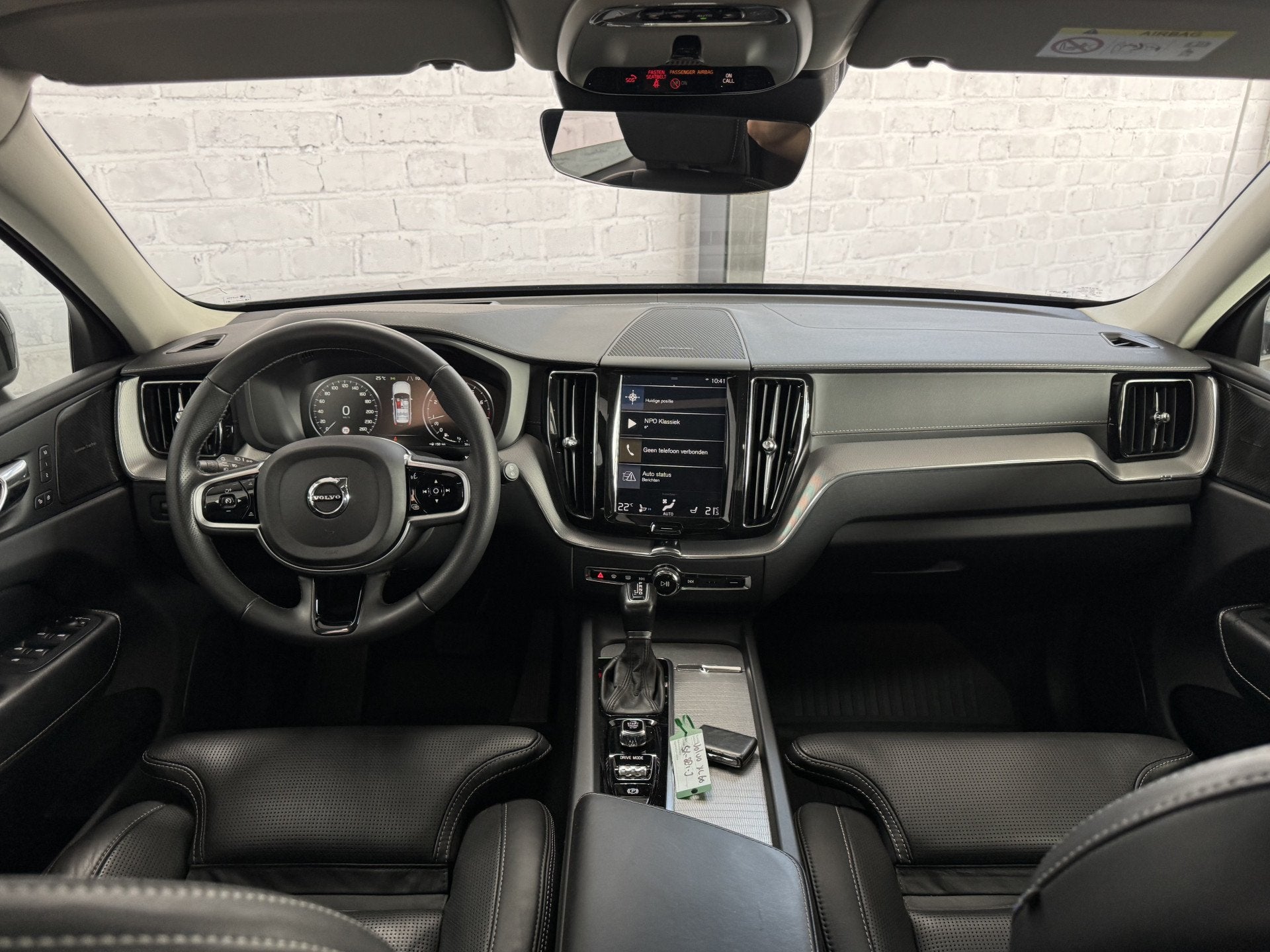 Volvo XC60 2.0 T5 Inscription Pano HUD Pilot Assist Trekhaak, Gebruikt, 4 cilinders, Bedrijf, XC60