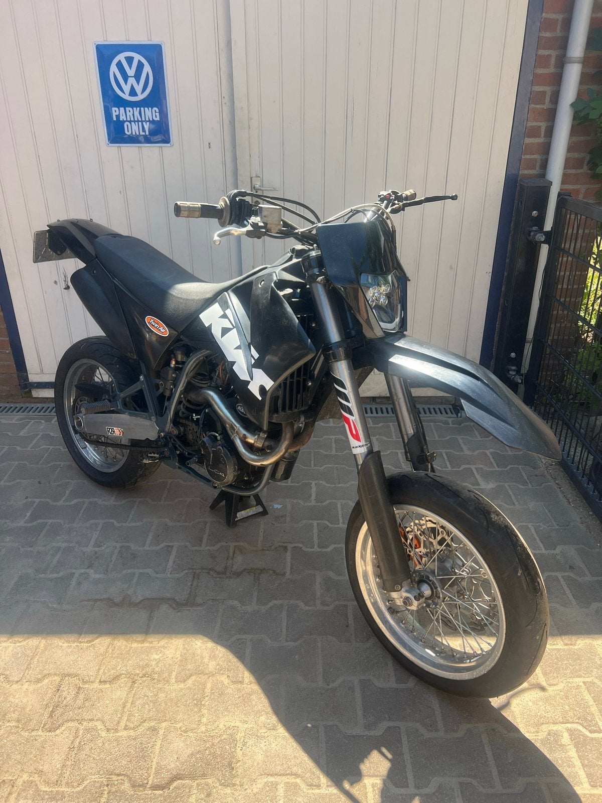 KTM LC4 625 A2 35kW - Goed rijdende Supermoto, Gebruikt, Particulier, Minimaal motorrijbewijs A2, Handgeschakeld
