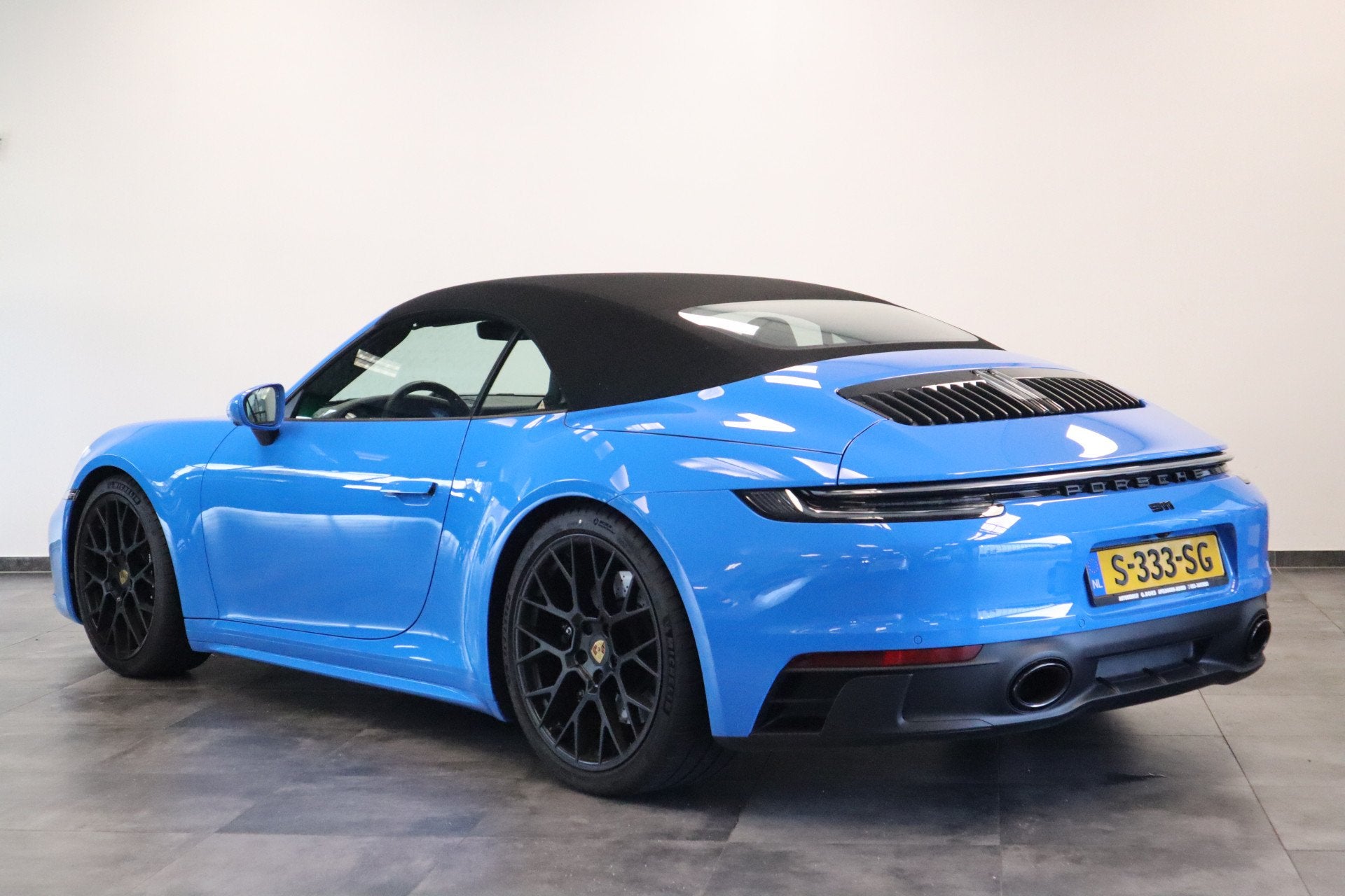 Porsche 911 Cabrio 3.0 Carrera 4 GTS Sport Chrono X- Sight N, Auto's, Automaat, Dealer onderhouden, Gebruikt, Cabriolet