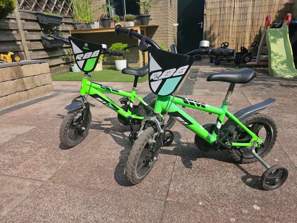 Dino fietsen. 12 inch. 2 stuks, Fietsen en Brommers, Fietsen | Kinderfietsjes, Ophalen, Zijwieltjes, Gebruikt, Minder dan 16 inch