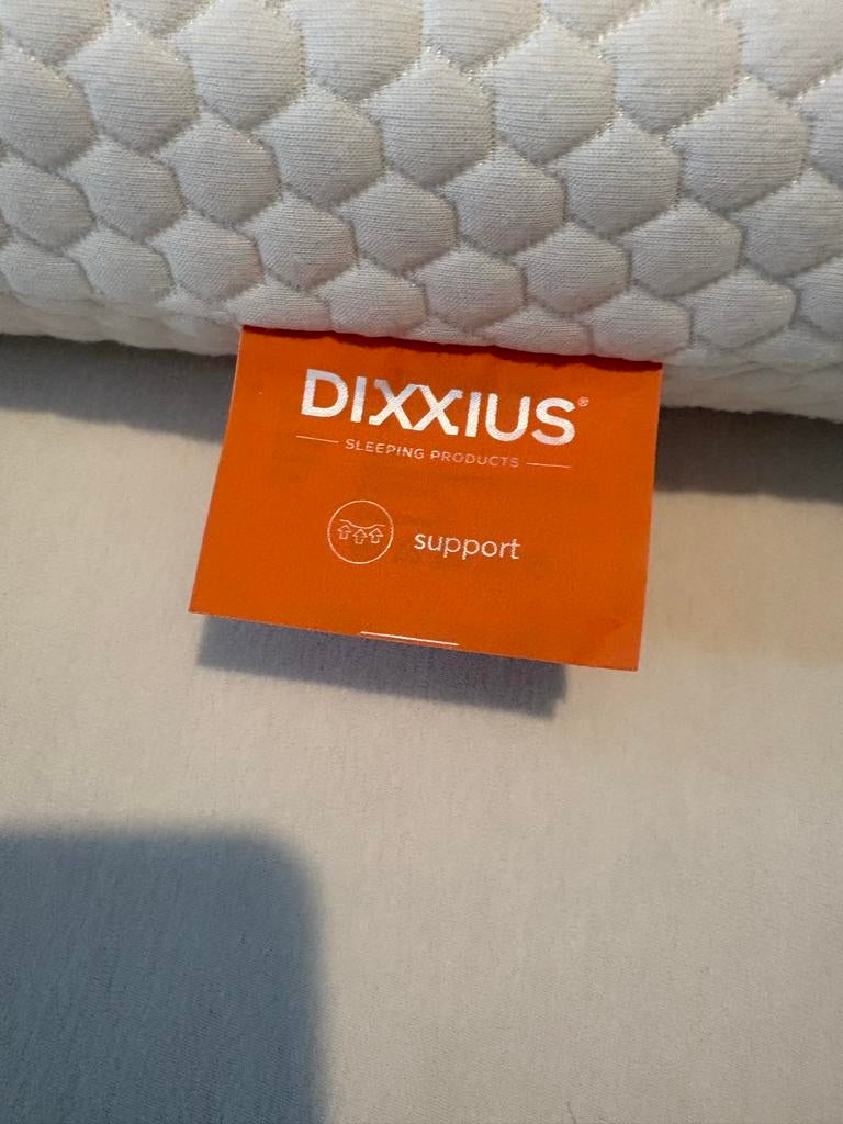 2 Dixxius Support Green Latex Hoofdkussens (Medium & Soft), Ophalen, Gebruikt, Wit, Kussen