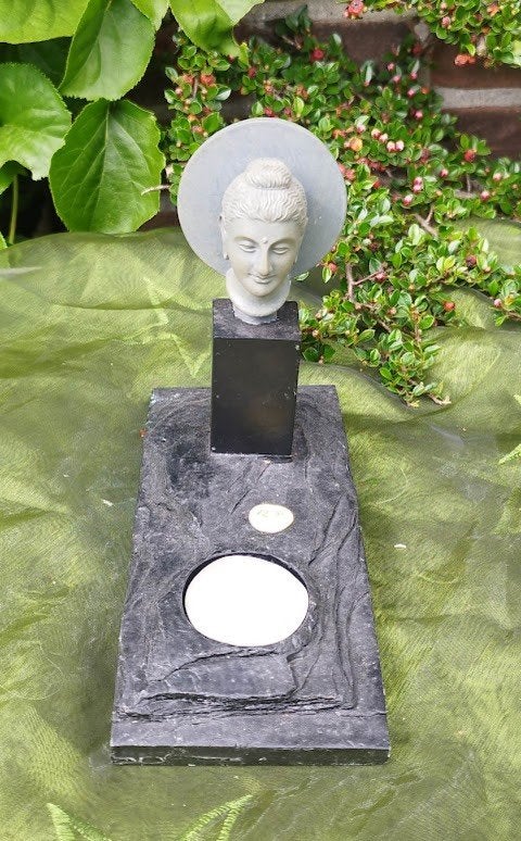boeddha-hoofd buste met aureool en  waxinelichtje., Zwart, 15 cm, Steen/keramiek, Massief