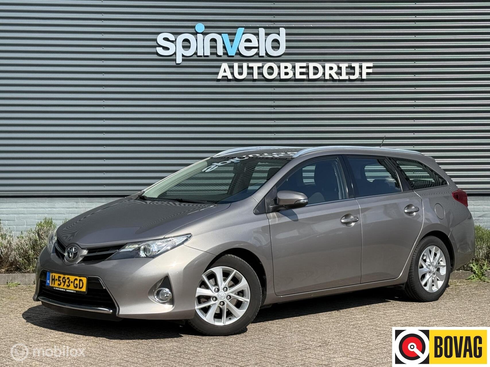 Toyota Auris 1.3 Aspiration -Camera - Trekhaak - Climate -, Auto's, Voorwielaandrijving, Euro 5, 450 kg, Gebruikt