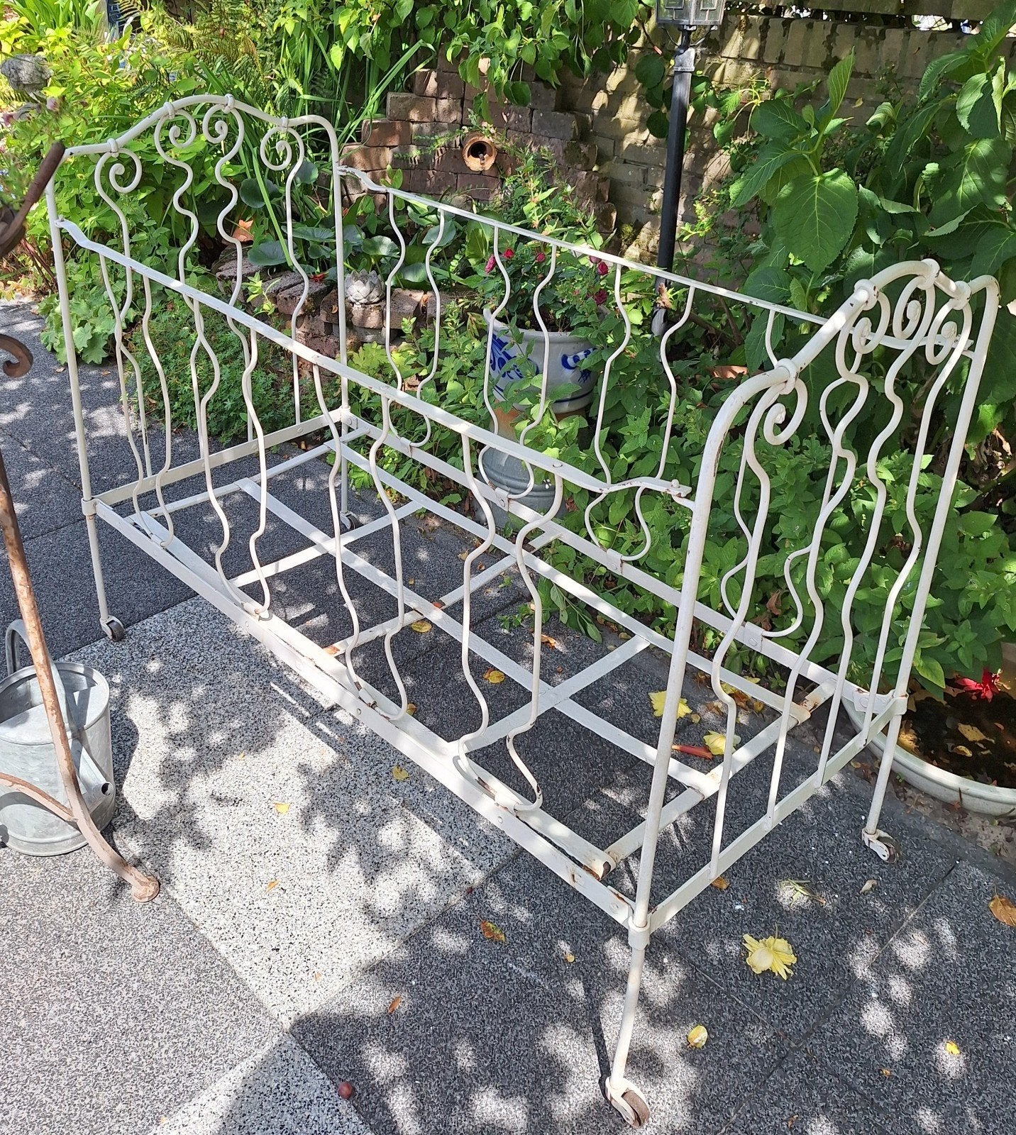 Antiek Frans ijzeren kinderledikantje 115 x 56 cm.wit, Ophalen