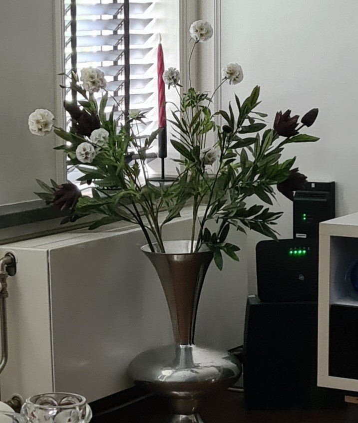 Mooie grote Aluminium vaas(zonder bloemen) zie beschrijving, Ophalen, Overige materialen, Gebruikt, Op voet