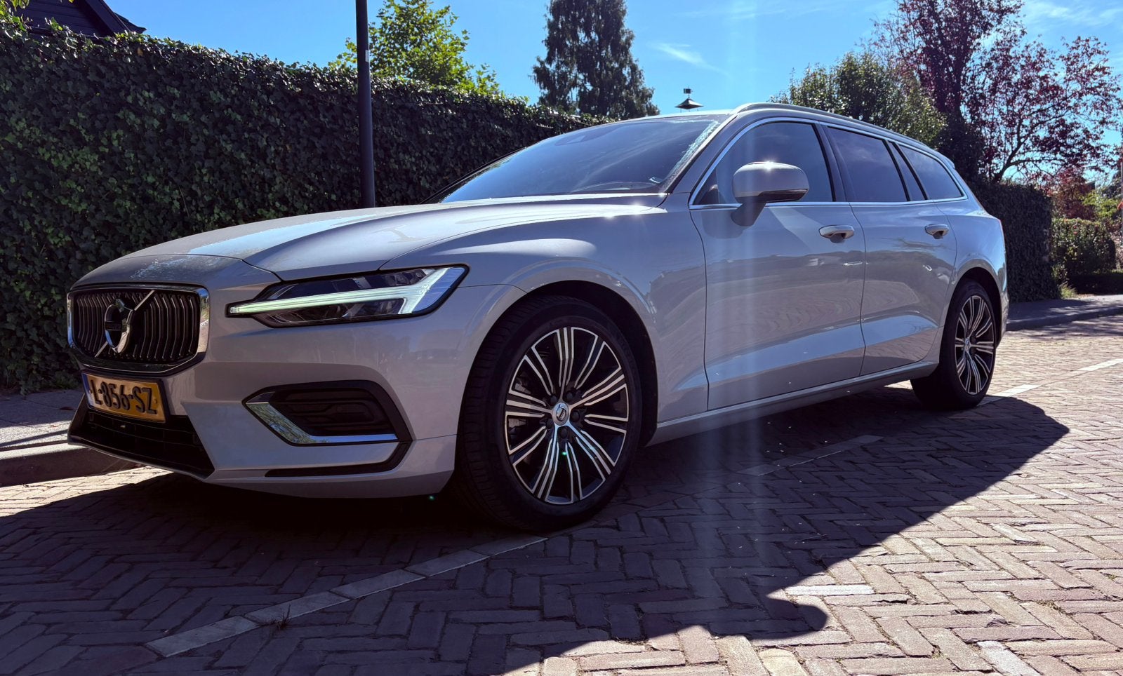 Volvo V60 B3 163pk Geartronic Mild Hybrid 2021, 1800 kg, 4 cilinders, 1969 cc, 163 pk