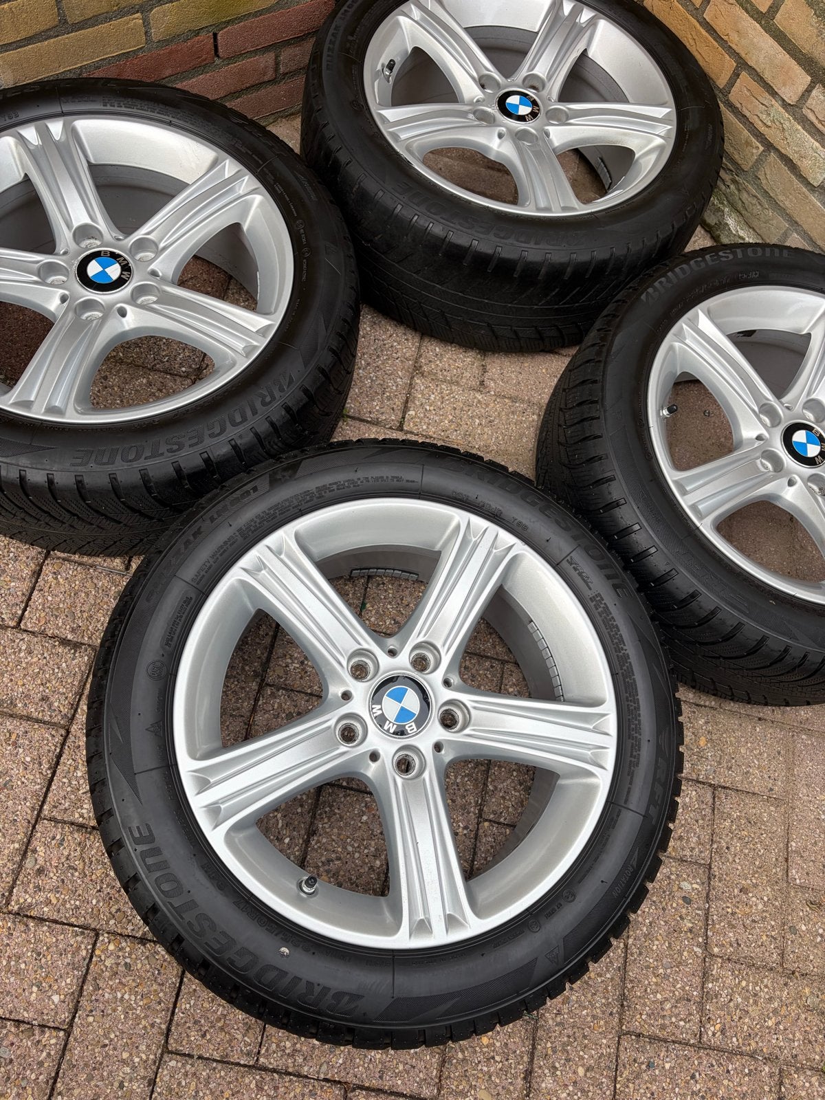 BMW 17 inch velgen met Bridgestone winterbanden 225/50R17, Ophalen, Gebruikt, Banden en Velgen, Winterbanden