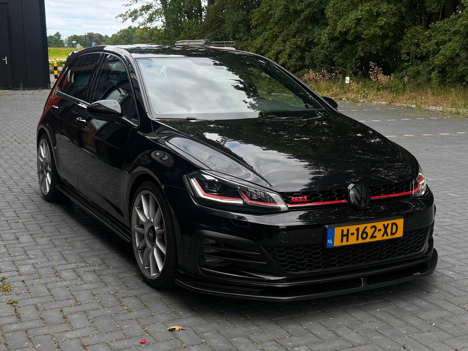 Volkswagen Golf 2.0 TSI GTI Performance 457PK/PORSCHE BRAKES, Auto's, Stof, 4 cilinders, Zwart, Bedrijf