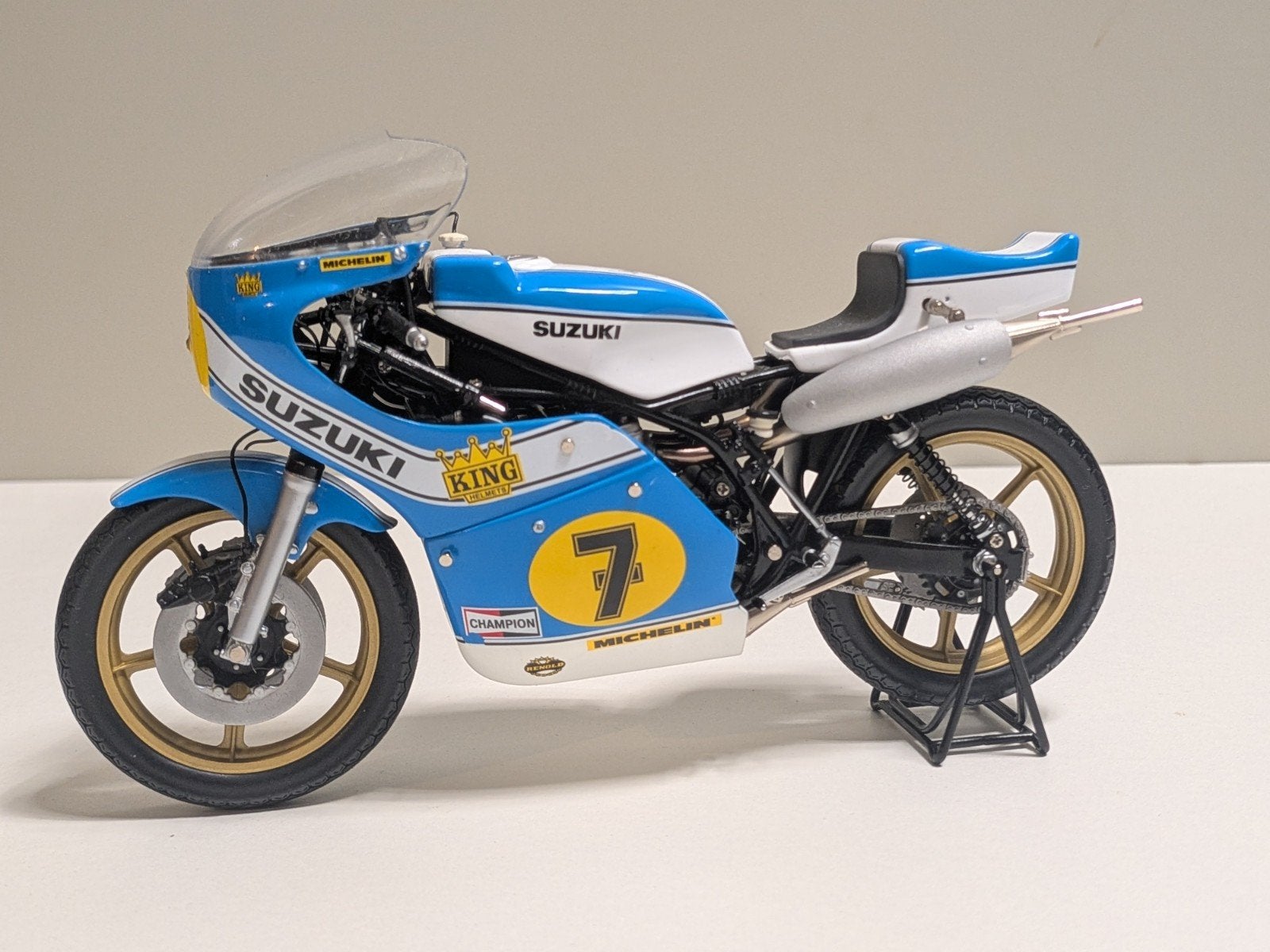 Minichamps: Suzuki RG 5500 XR 14 - Barry Sheene - GP500cc, Ophalen of Verzenden, Zo goed als nieuw, 1:9 t/m 1:12, Motor