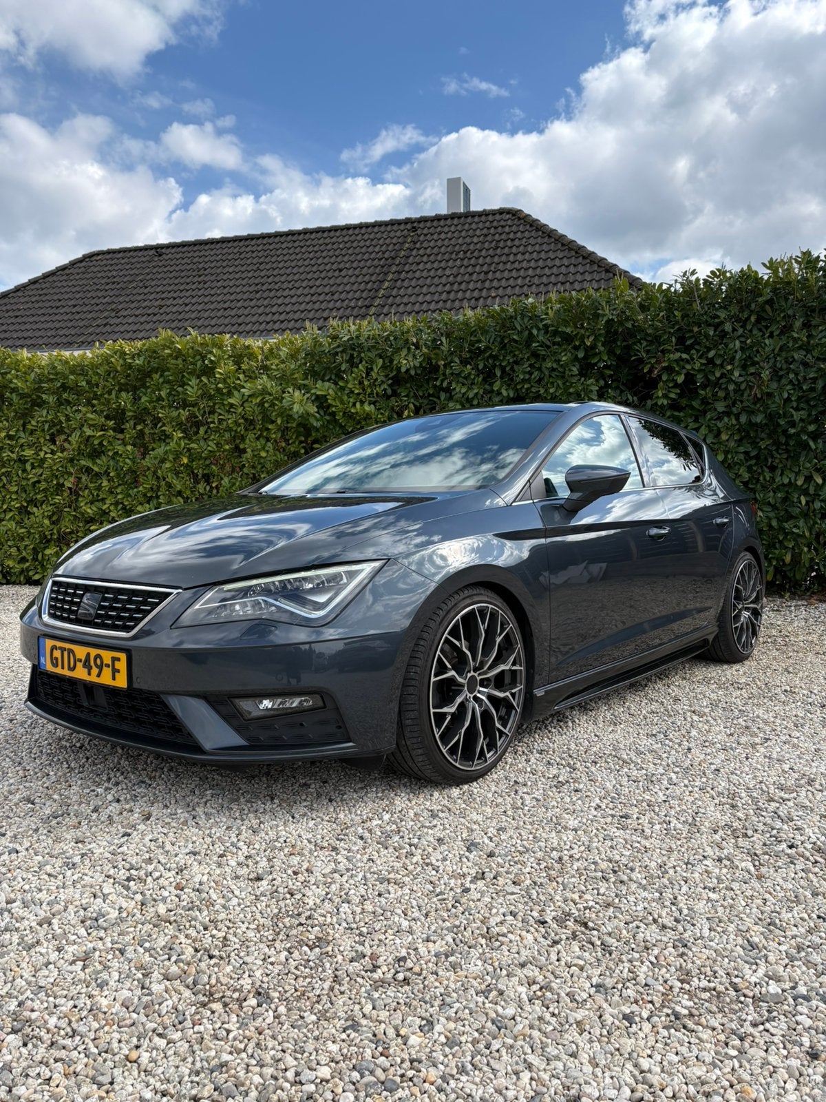 Seat Leon 1.5 TSI 150PK Dsg-7 2020 Grijs, Auto's, 1498 cc, 4 cilinders, 620 kg, Particulier