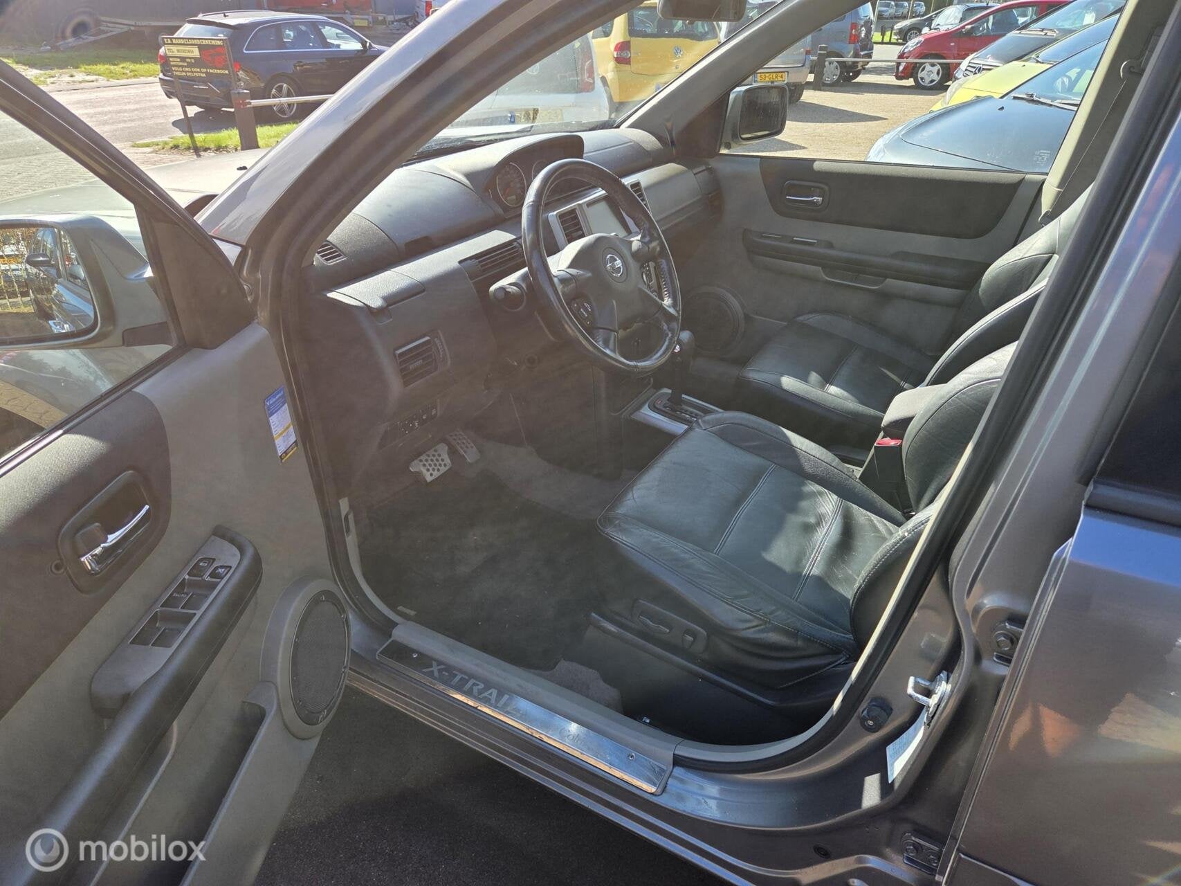 NISSAN X-TRAIL 2.5 165 ch BVA COLOMBIANA PREMIUM 4x4 - ATTELAGE - CUIR - GPS - PANO - 159990 KM