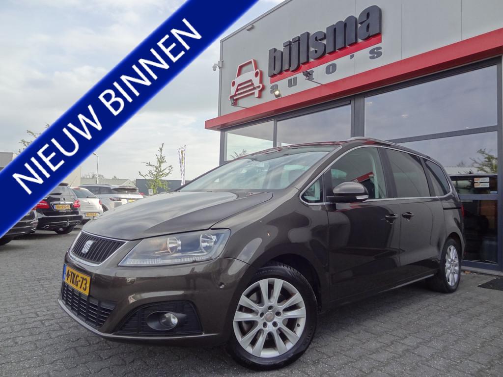 SEAT Alhambra 1.4 TSI | 7-ZITS | NL-AUTO | LEDER | PANO | TR, Auto's, Voorwielaandrijving, Zwart, 4 cilinders, 7 stoelen