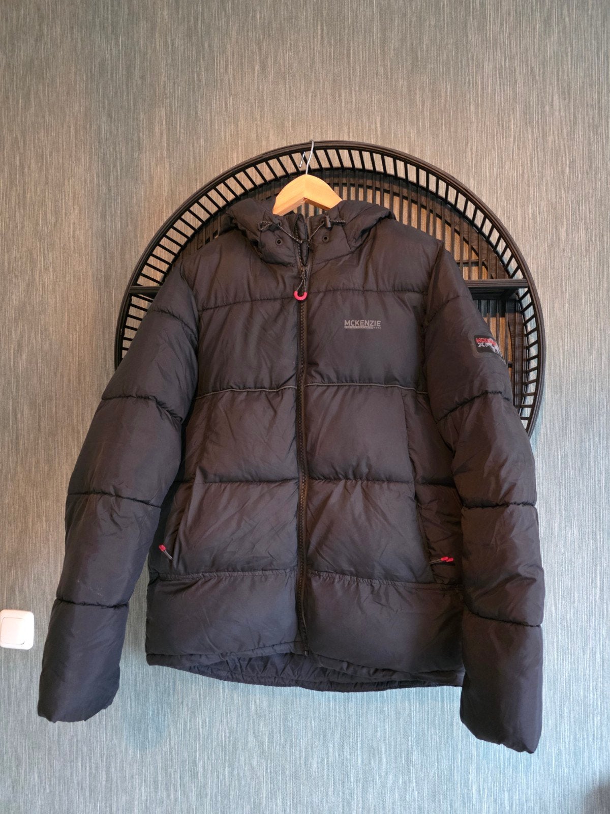 mc kenzie winterjas, Zwart, Ophalen of Verzenden, Zo goed als nieuw, Maat 48/50 (M)
