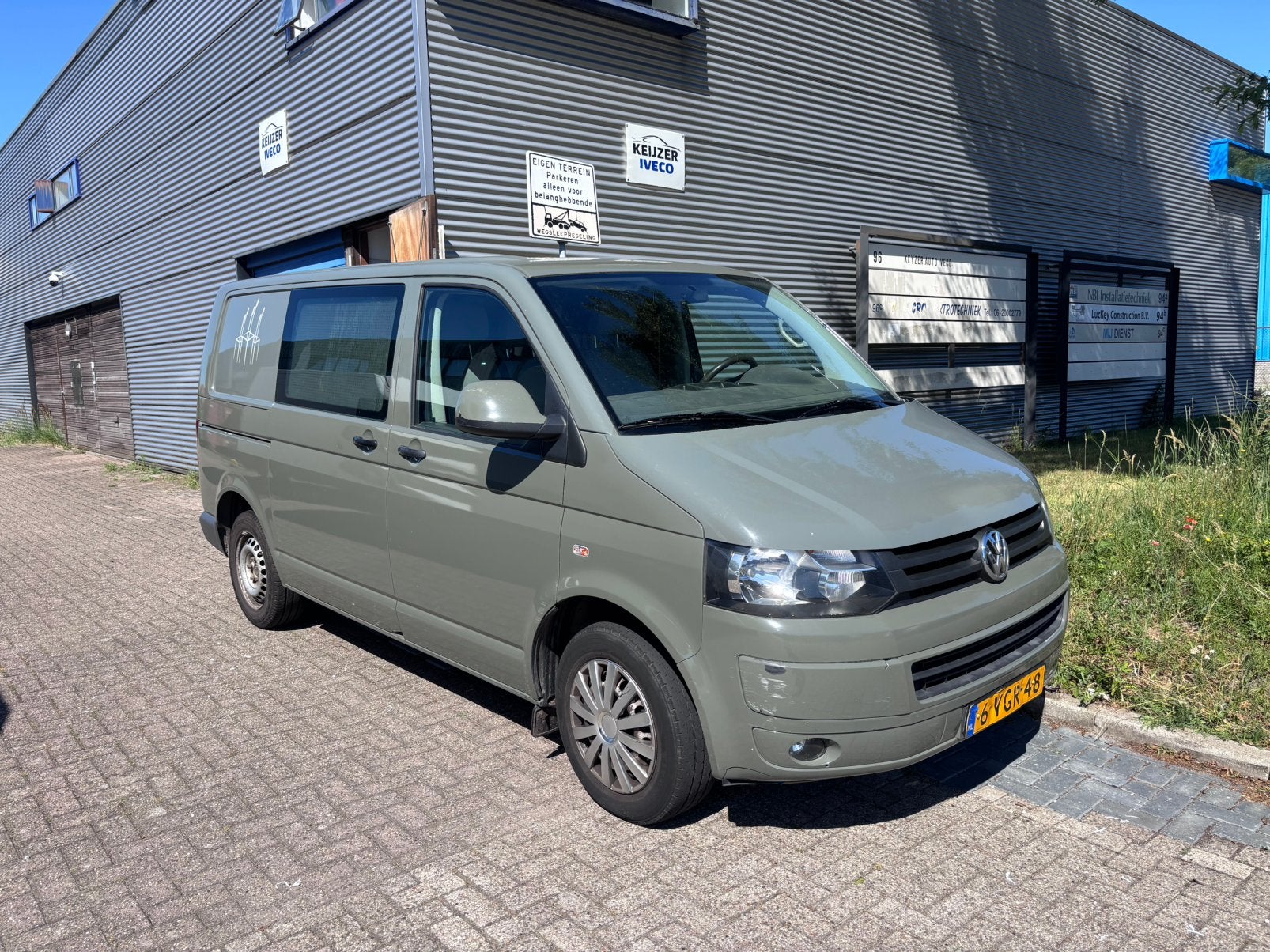 Volkswagen Transporter L1 2.0 TDI Trekhaak Airco Rijdt goed, Voorwielaandrijving, Stof, Zwart, Volkswagen