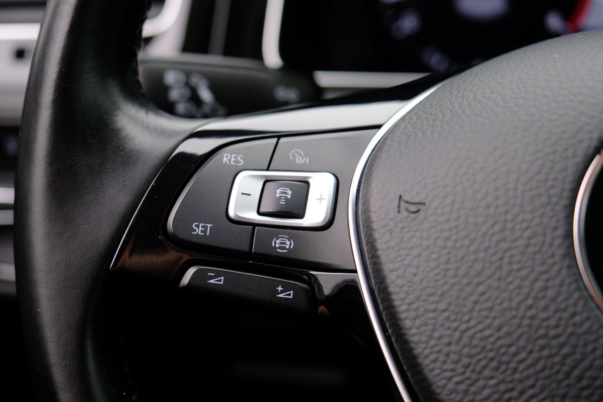 Foto 25 van Volkswagen Golf 1.5 TSI Highline Virtual Displ|CarPlay|LMV|A