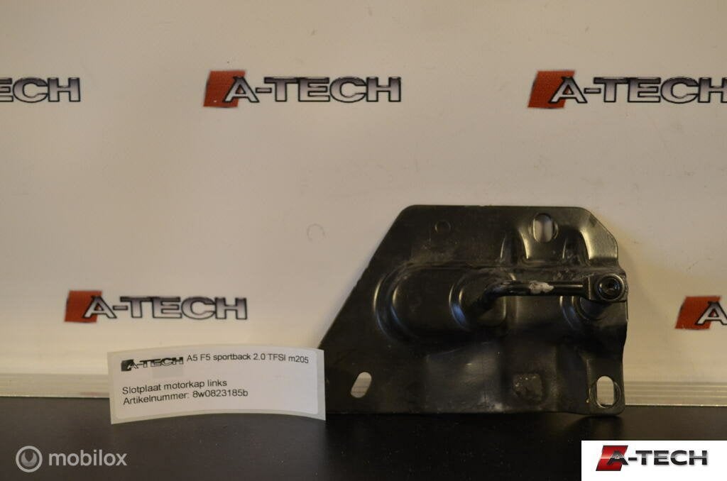 Slotplaat motorkap links  Audi A5 F5 17-18 8w0823185b m205, Audi, Gebruikt, Audi, Ophalen of Verzenden