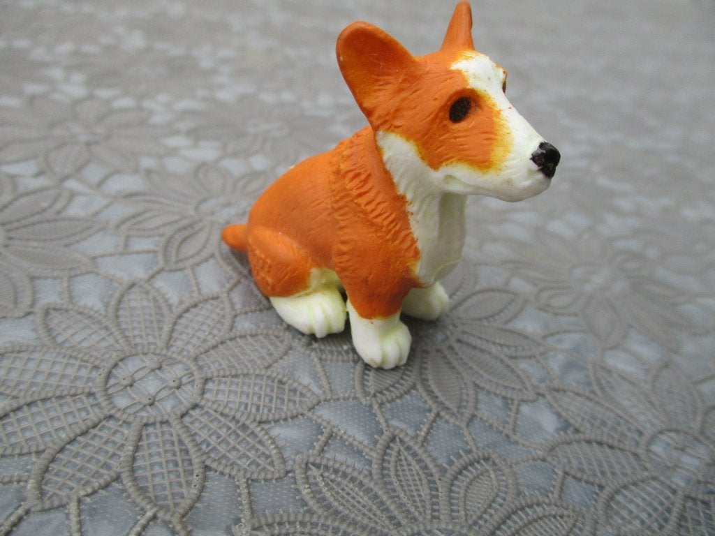 Puppy in my pocket Pembroke Welsh Corgi "Queenie" hond, Verzamelen, Ophalen of Verzenden, Zo goed als nieuw