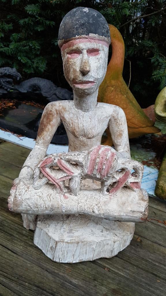 Papoa Nieuw Guinea Beeld van een Muzikant goed Houtsnijwerk, Antiek en Kunst, Art deco, Ophalen of Verzenden, 20 - 50 cm, Handgemaakt