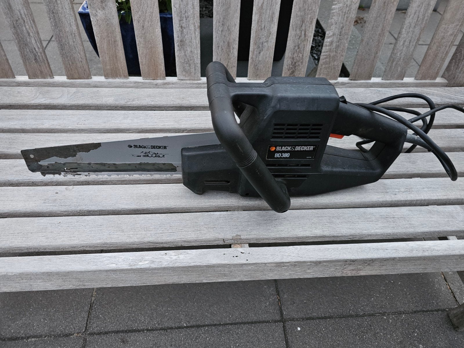 Black and Decker. Elektrische zaag. Type Alligator, Ophalen, Minder dan 600 watt, Decoupeerzaag, 30 tot 70 mm